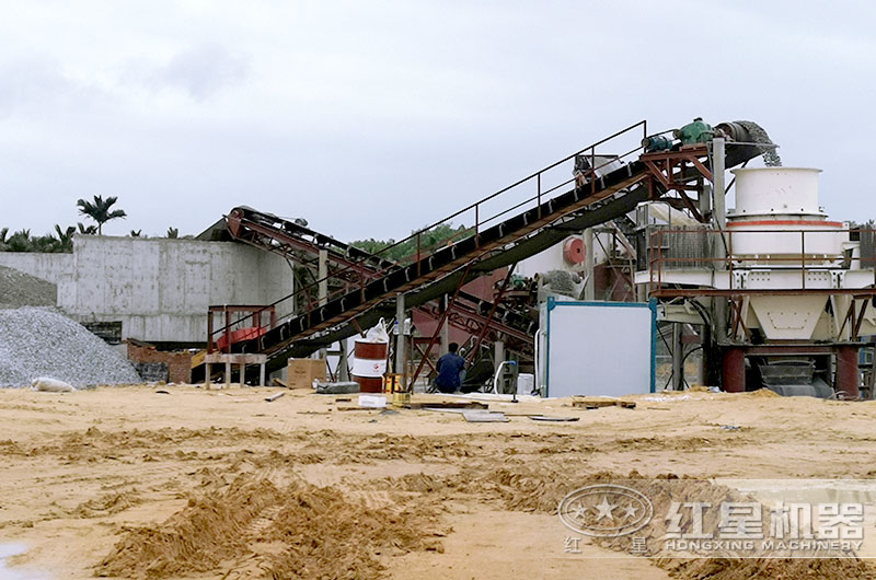 机制砂生产现场，符合用砂标准