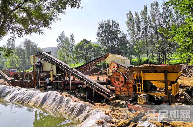 河南嵩县细碎制砂机生产现场