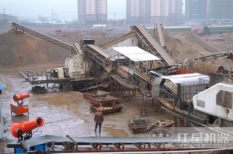 多台搭配建筑垃圾破碎生产现场