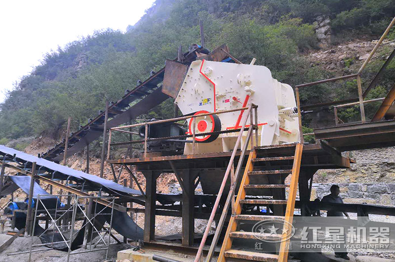 时产300吨反击式破碎机参数及价格
